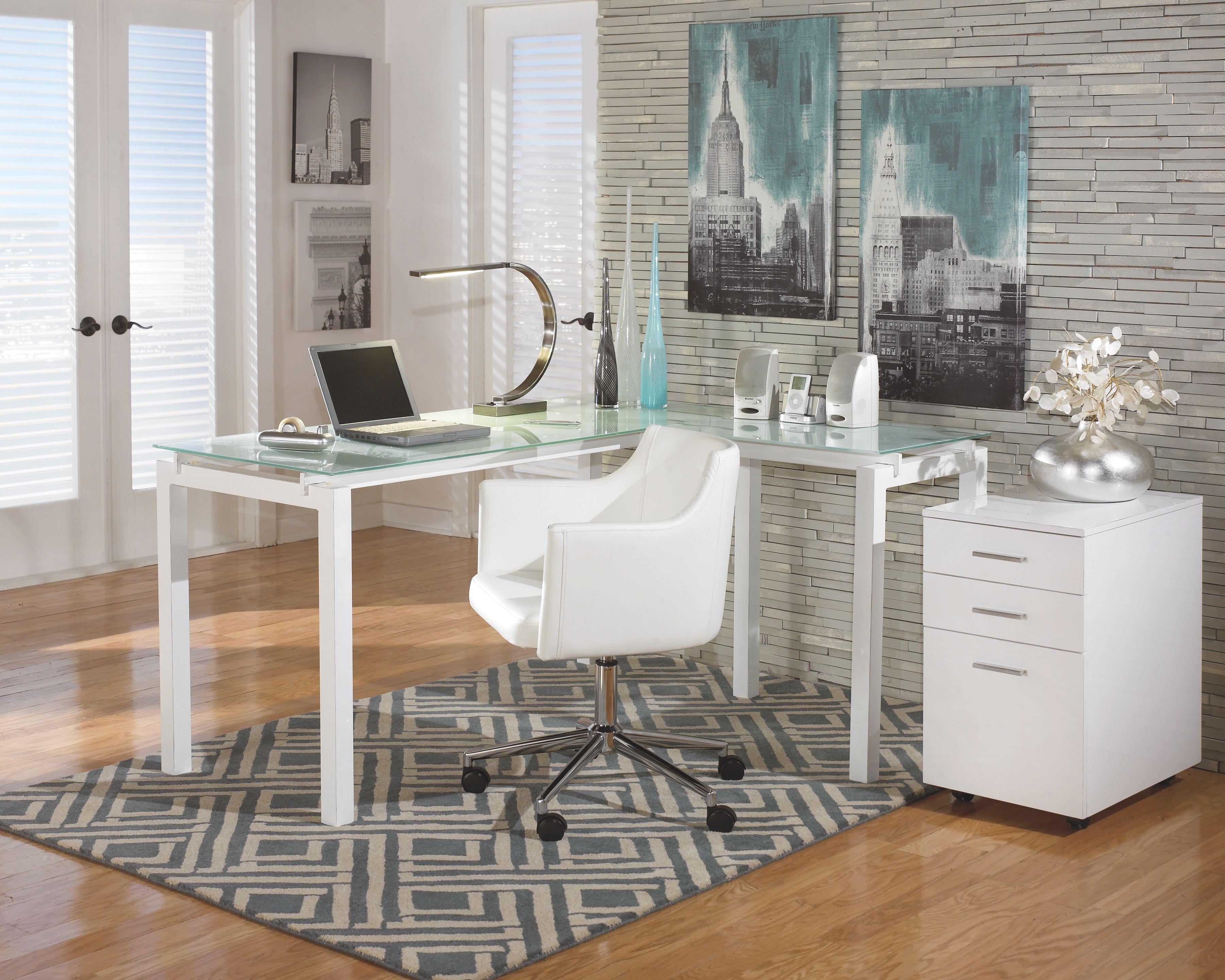 Ashley Furniture - Baraga - White - Home Office Swivel Desk Chair - 5th Avenue Furniture