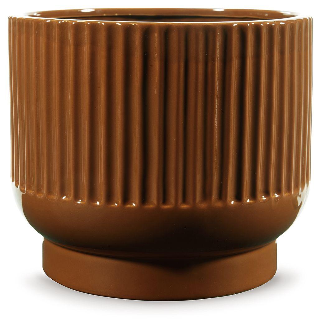 Signature Design by Ashley® - Avalyah - Small Vase - 5th Avenue Furniture