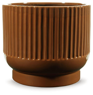Signature Design by Ashley® - Avalyah - Small Vase - 5th Avenue Furniture