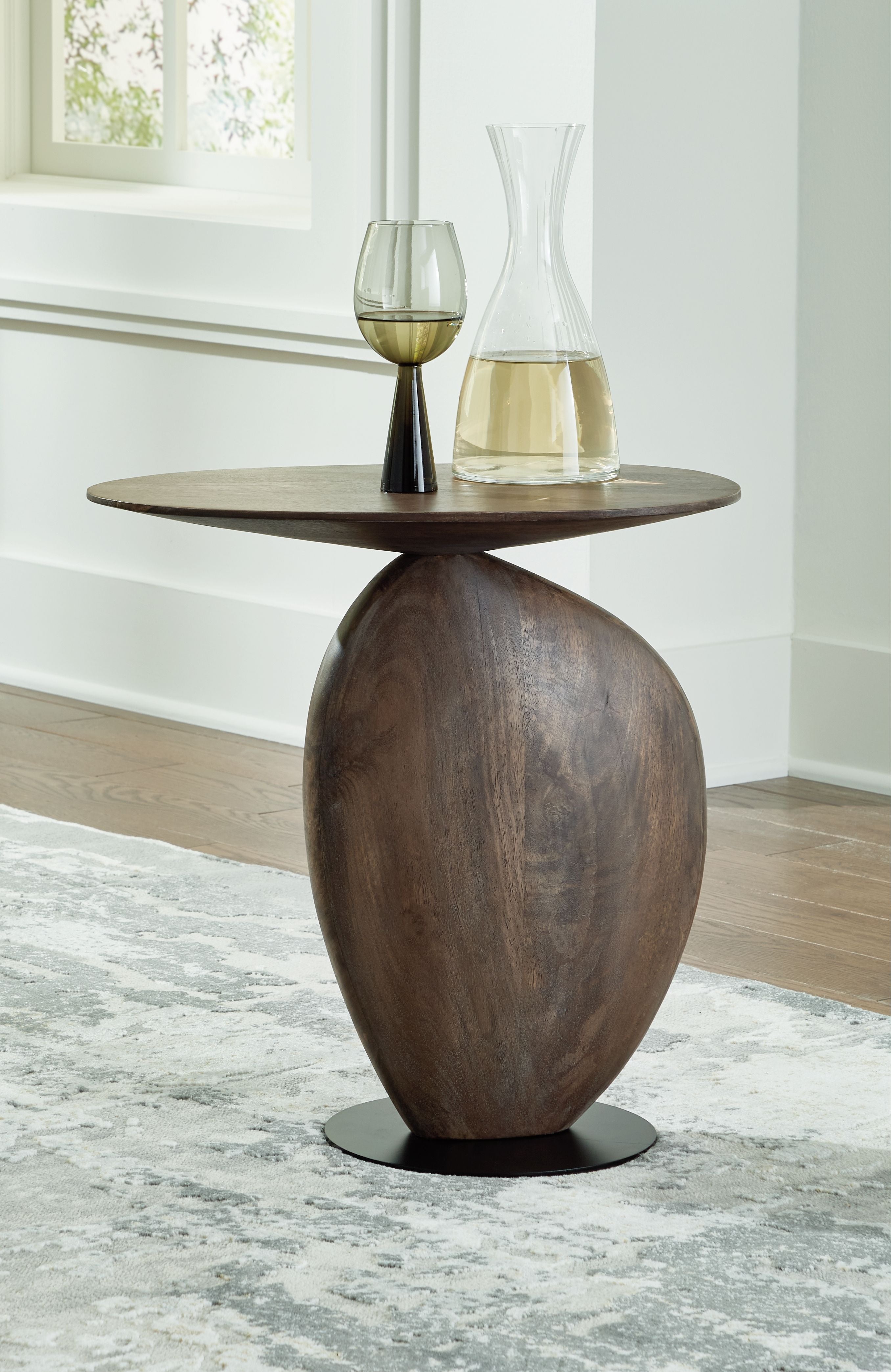 Cormmet - Brown / Black - Accent Table - 5th Avenue Furniture