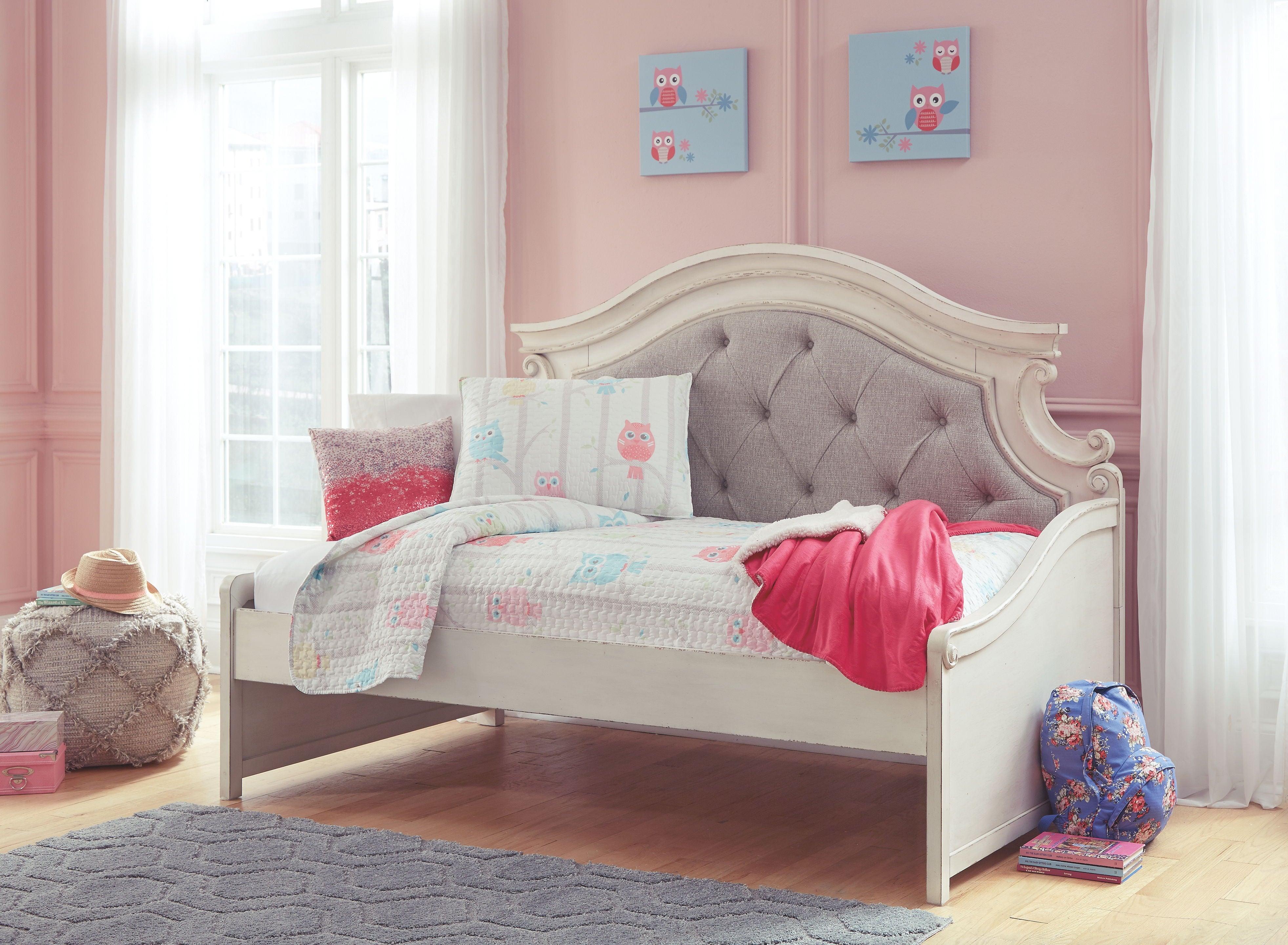 Signature Design by Ashley® - Realyn - Chipped White - Twin Day Bed With Storage - 5th Avenue Furniture