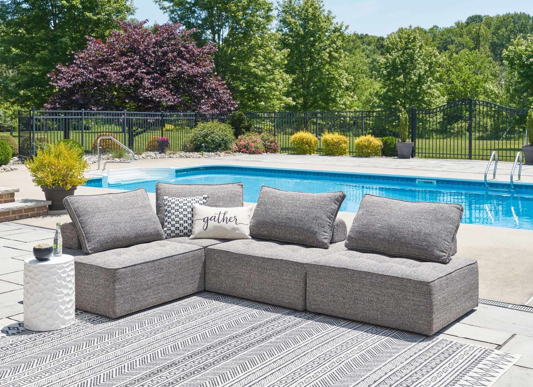 Signature Design by Ashley® - Bree Zee - Outdoor Sectional - 5th Avenue Furniture