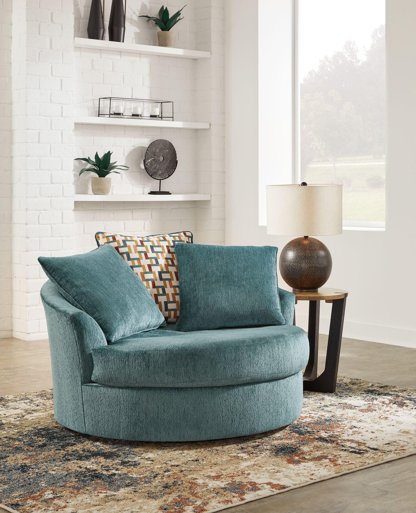 Ashley® - Laylabrook - Oversized Swivel Accent Chair - 5th Avenue Furniture