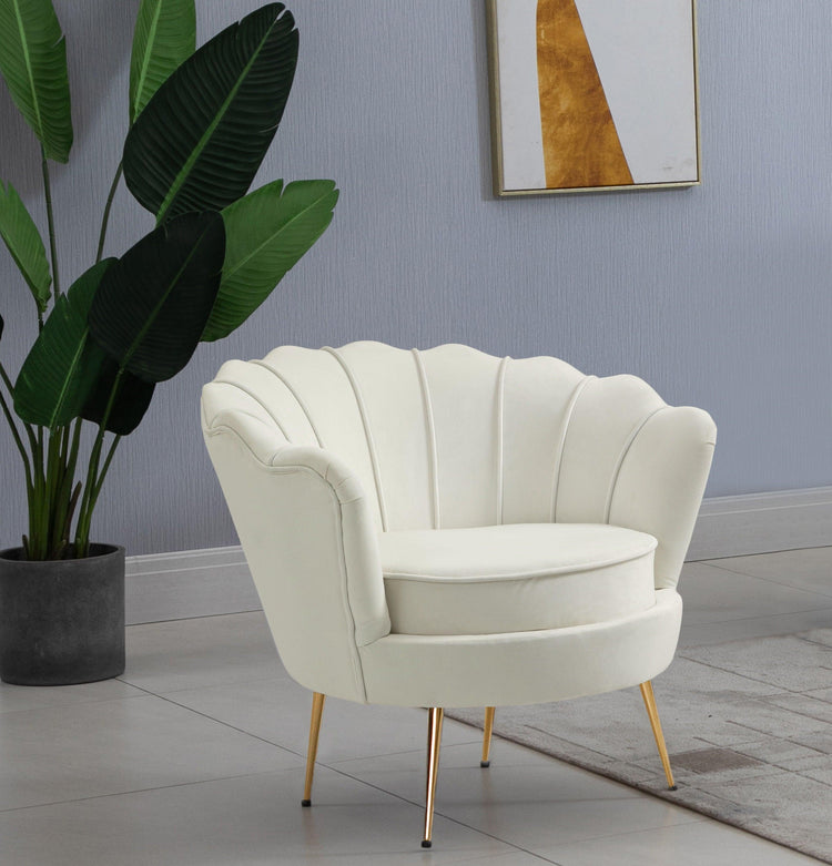 Meridian Furniture - Gardenia - Accent Chair - 5th Avenue Furniture