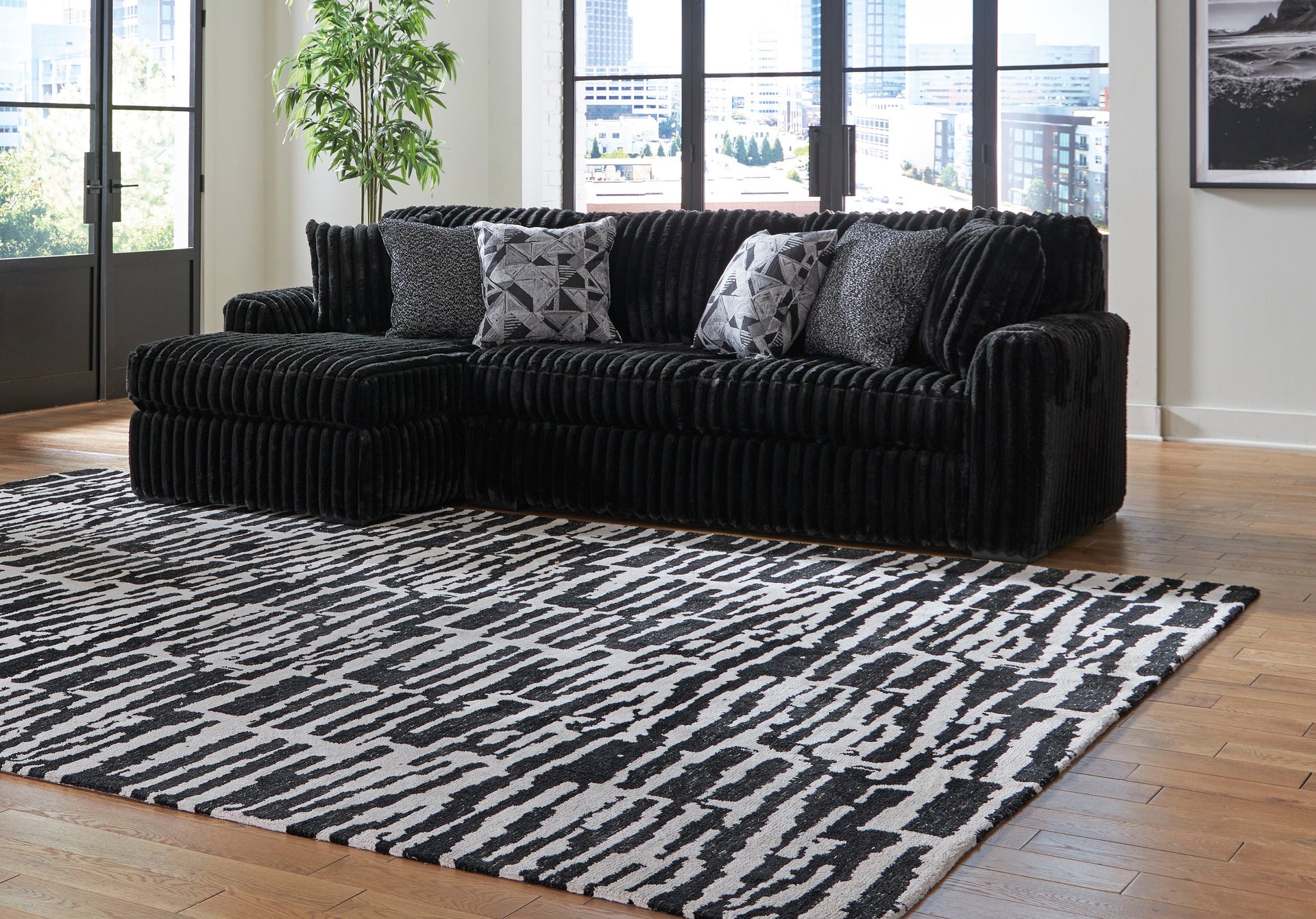 Midnight-Madness Onyx - 2pc Sectional