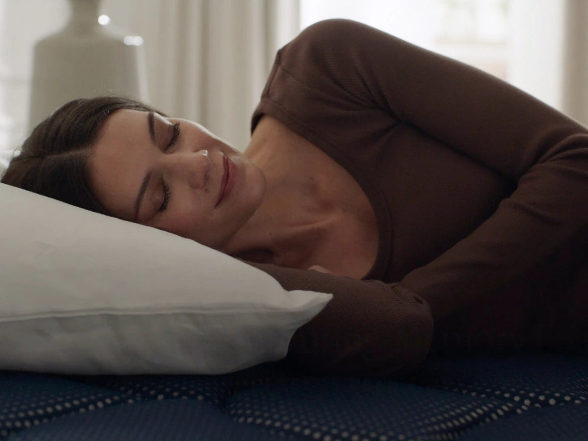 DreamCloud Luxe Hybrid - Mattress — view 8