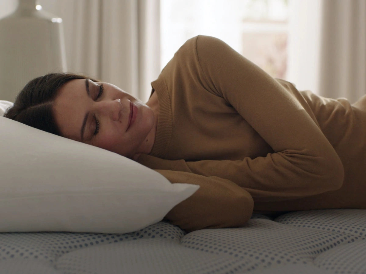 DreamCloud Premier Hybrid - Mattress — view 4