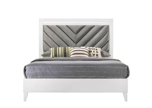 ACME - Chelsie - Bed - 5th Avenue Furniture