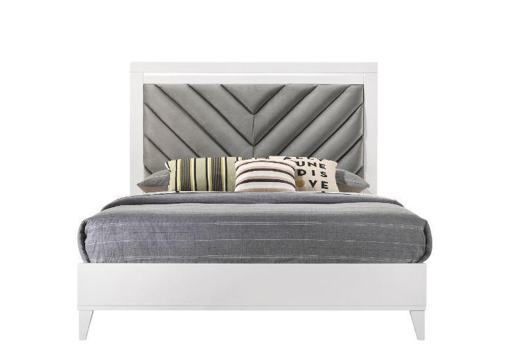 ACME - Chelsie - Bed - 5th Avenue Furniture