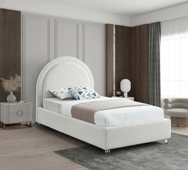 Meridian Furniture - Milo - Bed - 5th Avenue Furniture