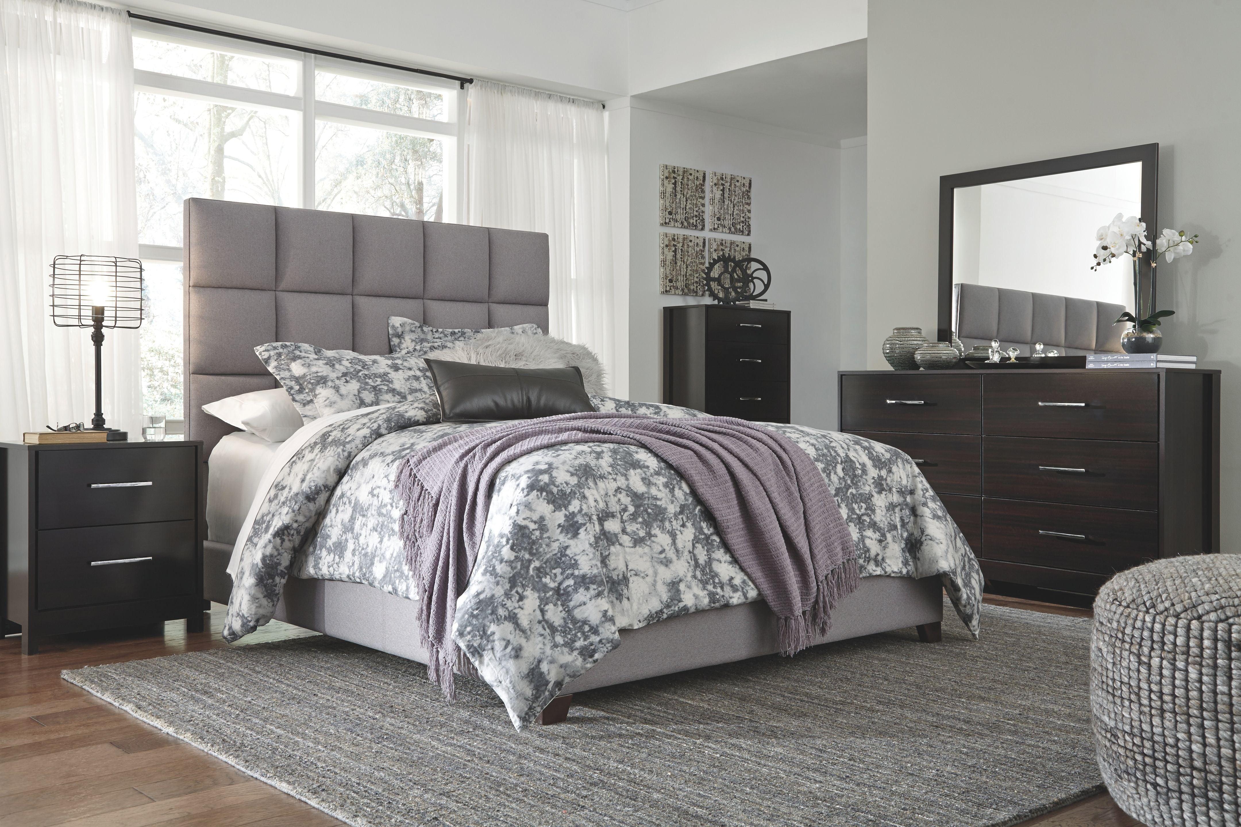 Ashley Furniture - Dolante - Bed - 5th Avenue Furniture