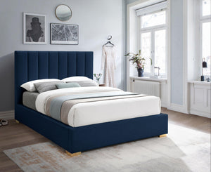 Meridian Furniture - Pierce - Bed - 5th Avenue Furniture