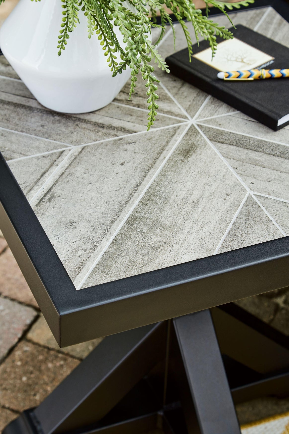 Ashley Furniture - Beachcroft - Square End Table - 5th Avenue Furniture