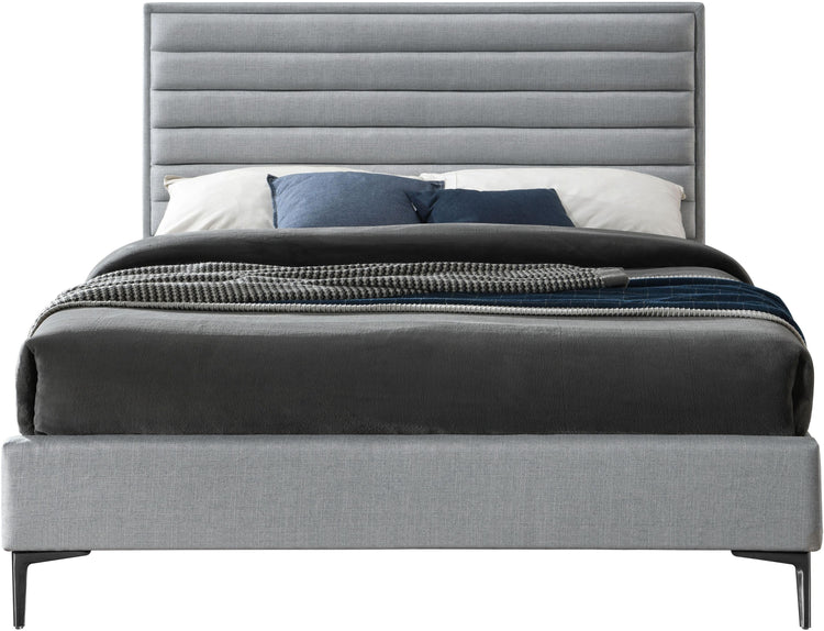 Meridian Furniture - Hunter - Bed - 5th Avenue Furniture