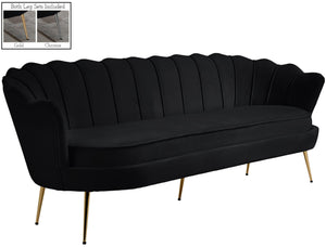 Meridian Furniture - Gardenia - Sofa - 5th Avenue Furniture