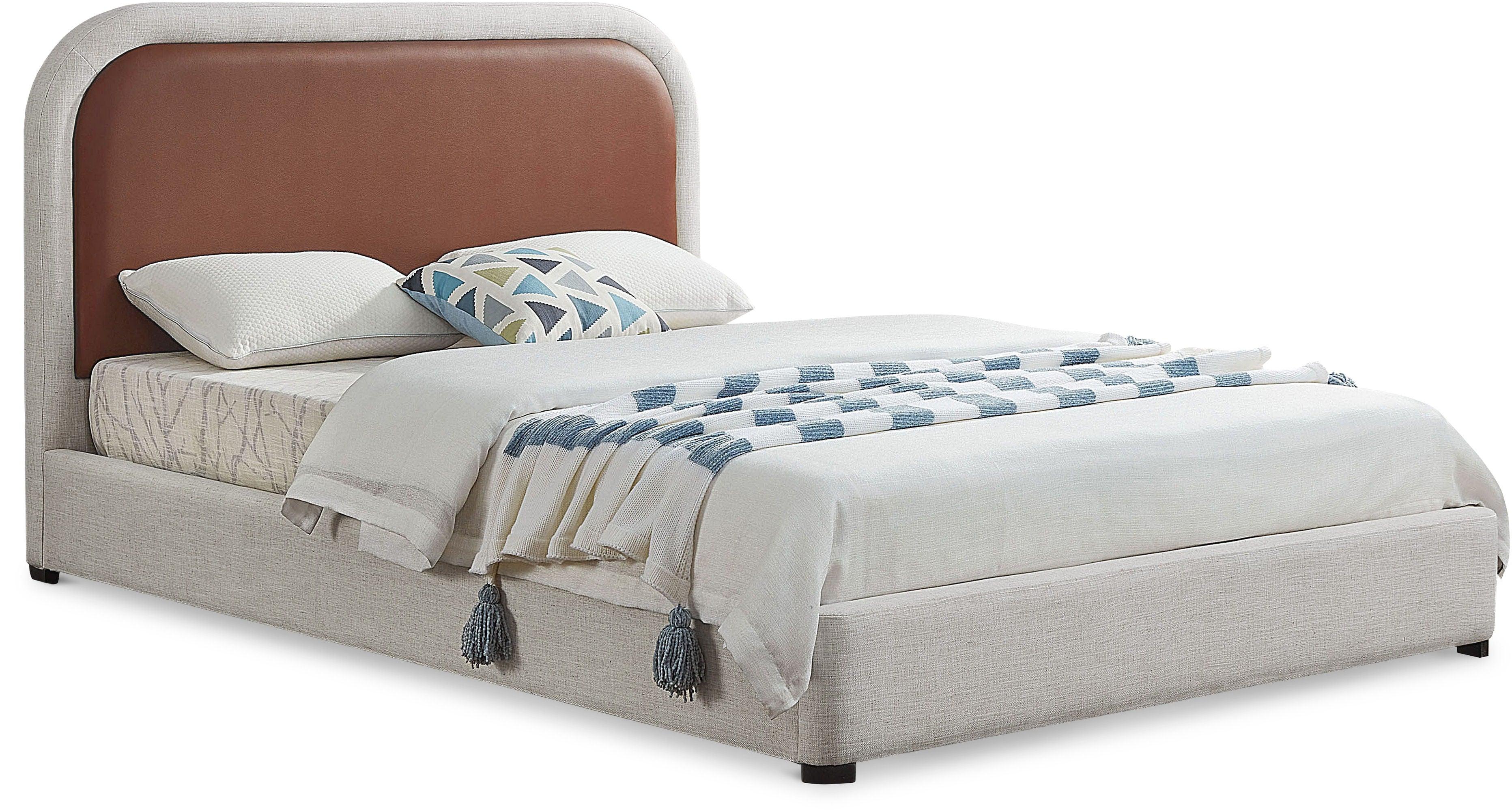 Meridian Furniture - Blake - Bed - 5th Avenue Furniture