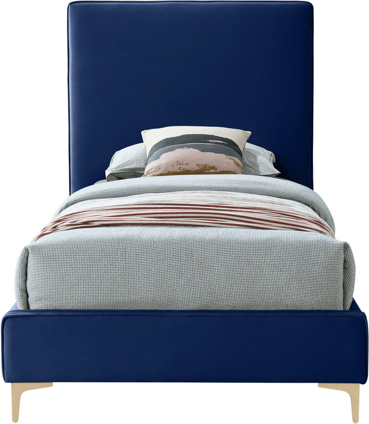 Meridian Furniture - Geri - Bed - 5th Avenue Furniture