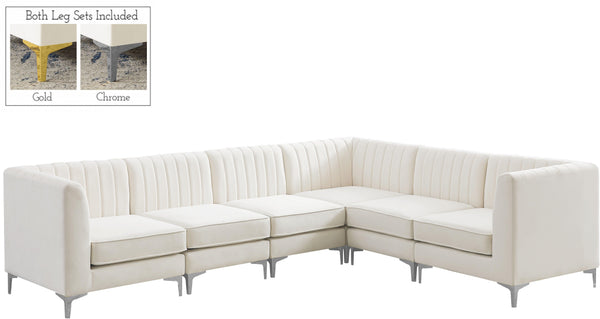 Meridian Furniture - Alina - 6 Pc. Sectional - 5th Avenue Furniture