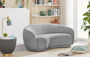 Hyde - Loveseat - 5th Avenue Furniture