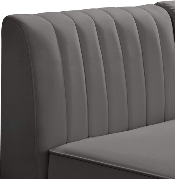 Meridian Furniture - Alina - 4 Pc. Sectional - 5th Avenue Furniture