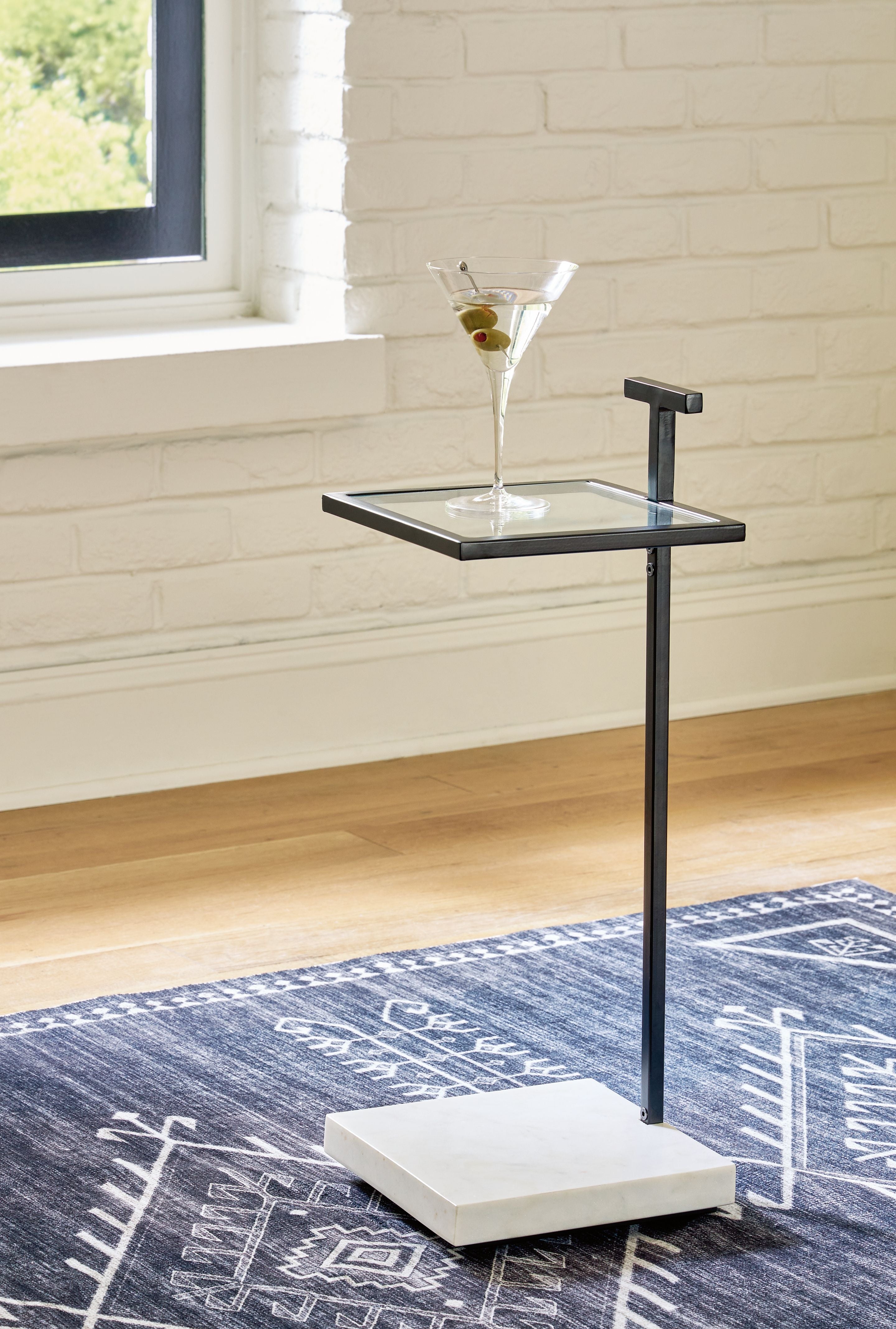 Mannill - Black / White - Accent Table - 5th Avenue Furniture