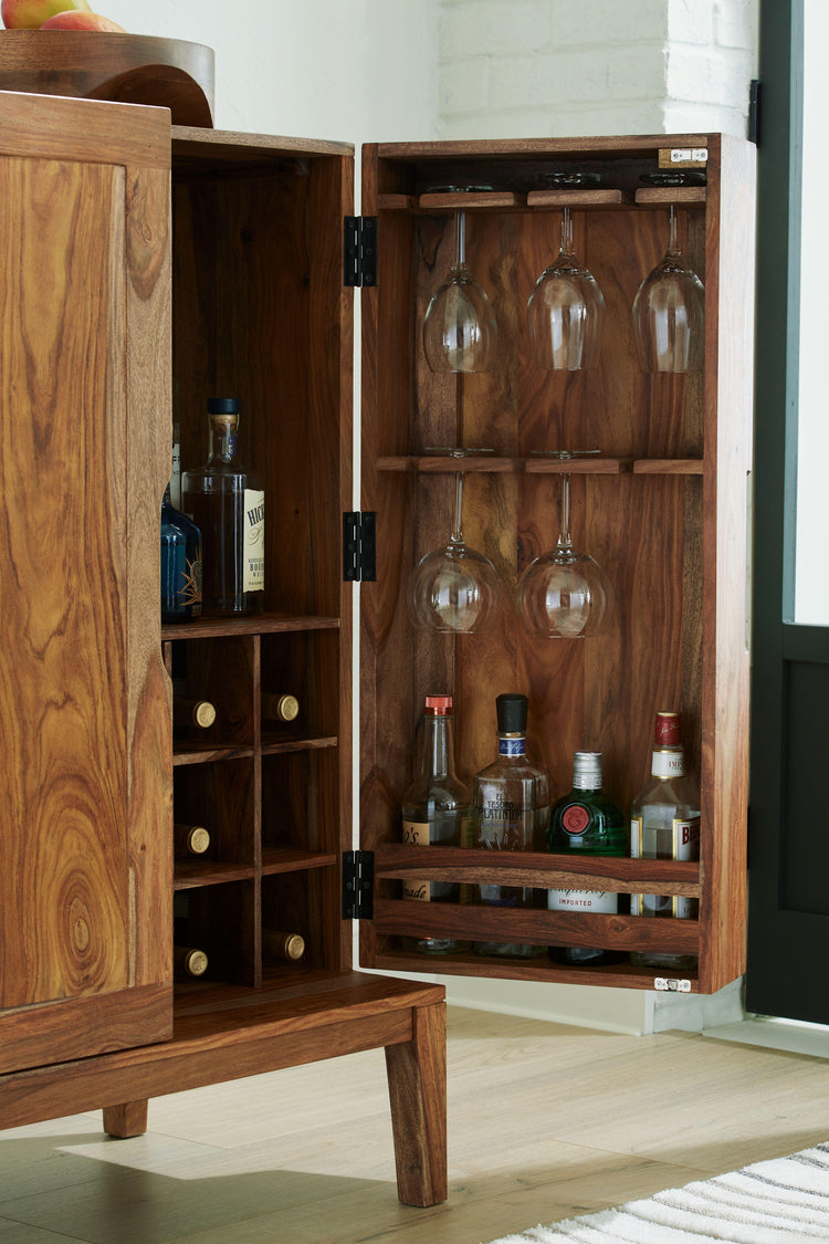 Signature Design by Ashley® - Dressonni - Brown - Bar Cabinet - 5th Avenue Furniture