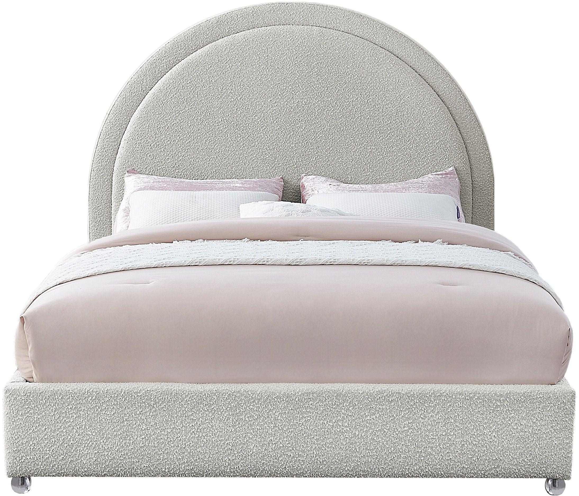 Meridian Furniture - Milo - Bed - 5th Avenue Furniture