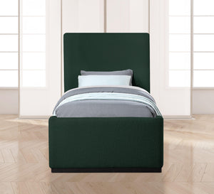 Meridian Furniture - Oliver - Bed - 5th Avenue Furniture
