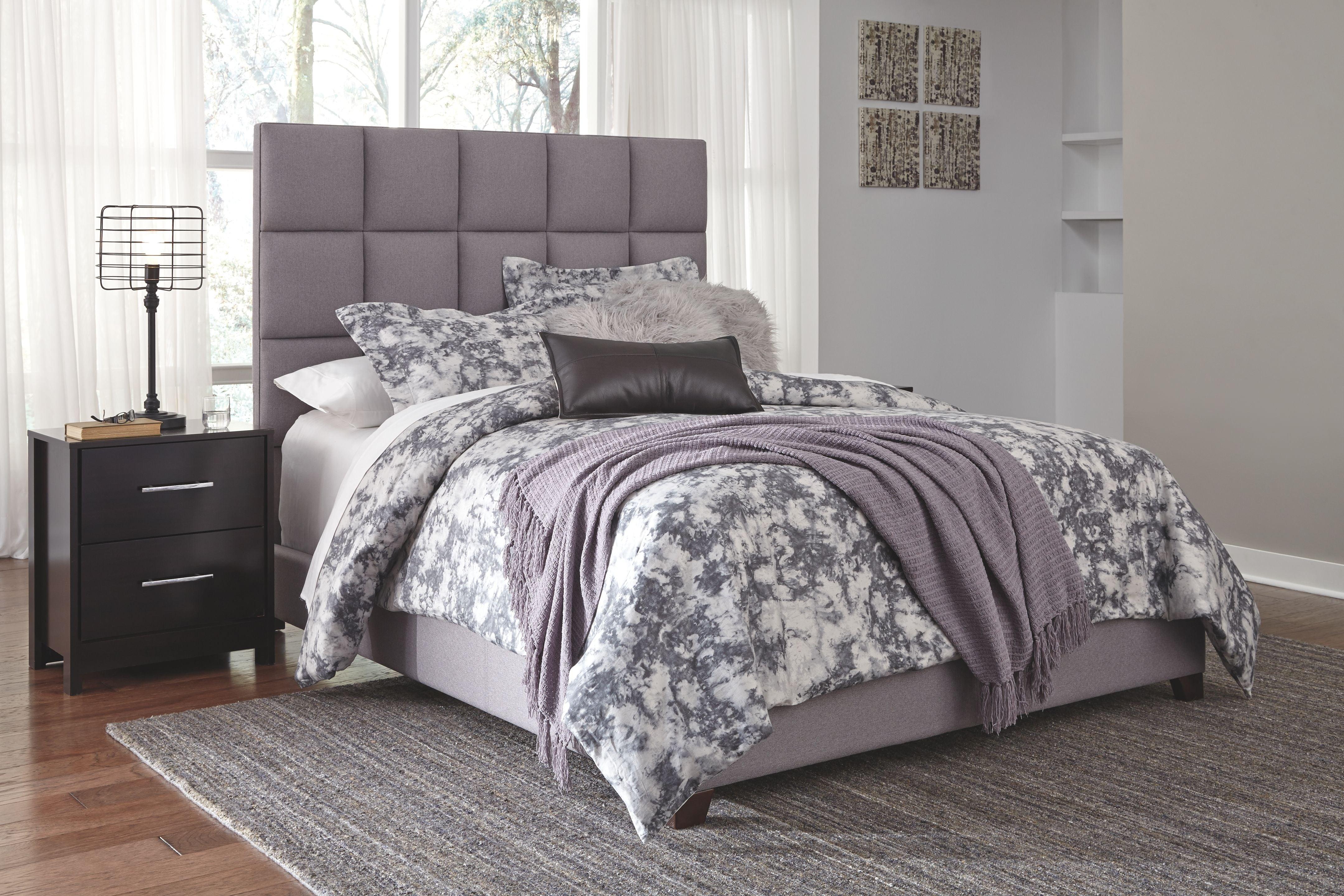 Ashley Furniture - Dolante - Bed - 5th Avenue Furniture