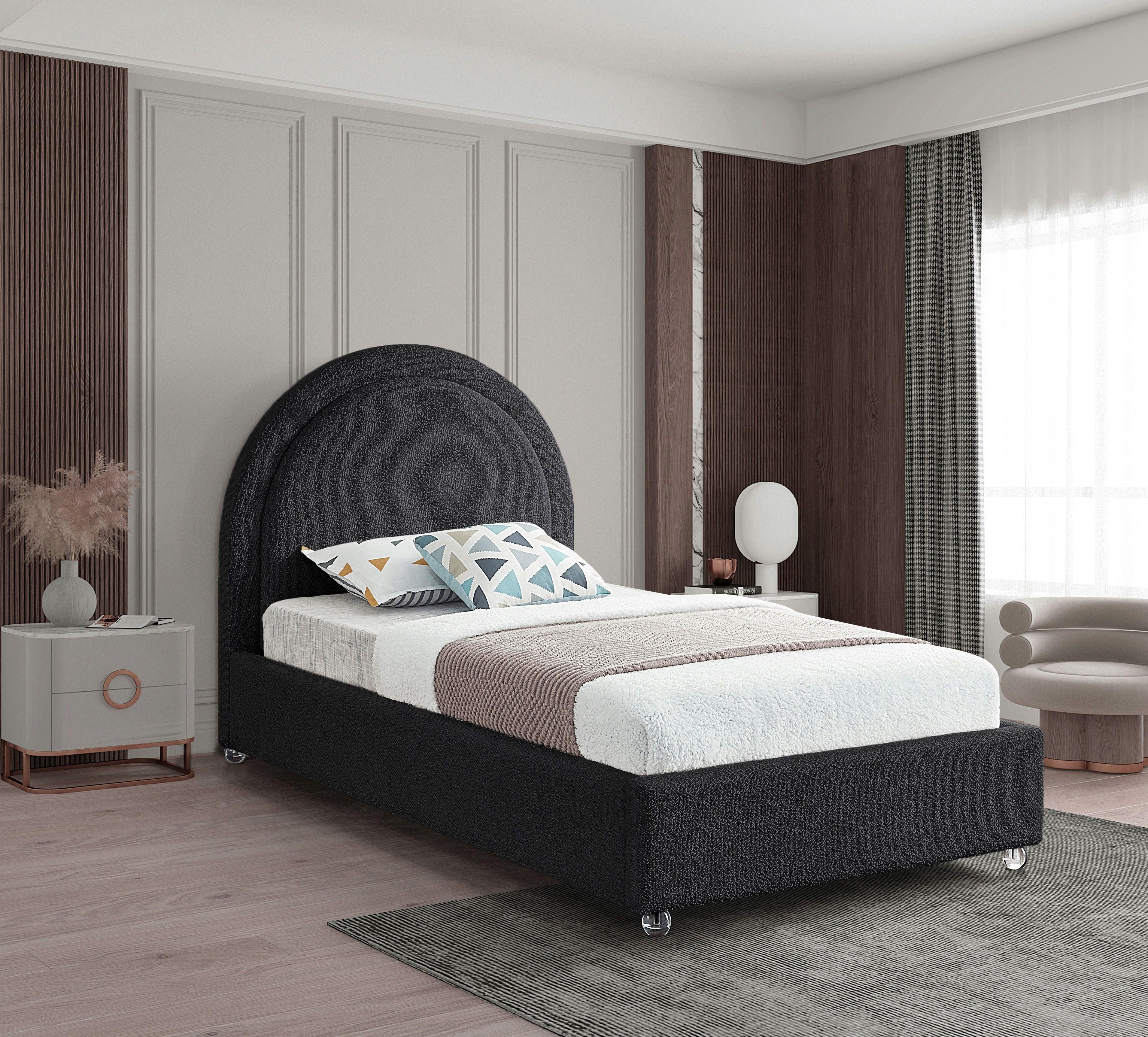 Meridian Furniture - Milo - Bed - 5th Avenue Furniture