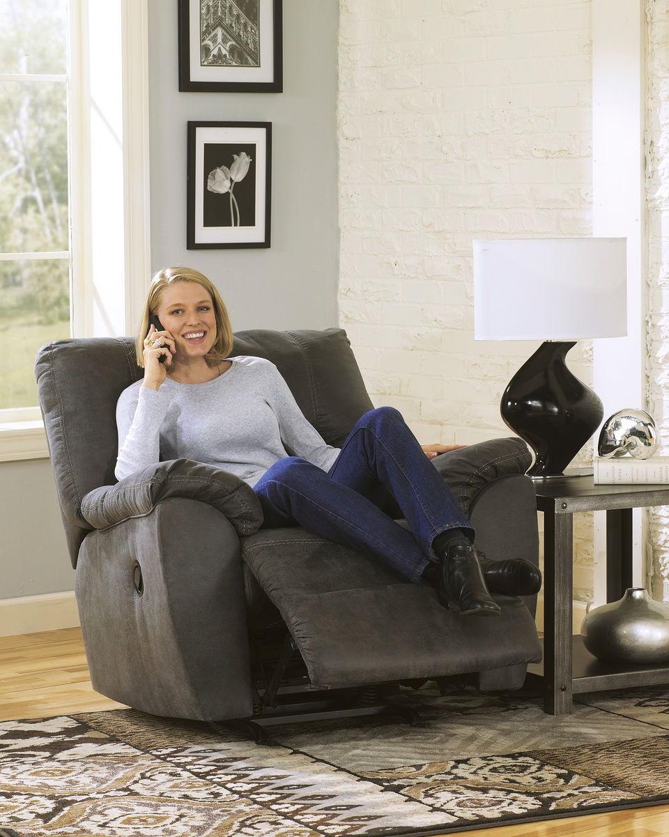 Signature Design by Ashley® - Tambo - Reclining Living Room Set - 5th Avenue Furniture