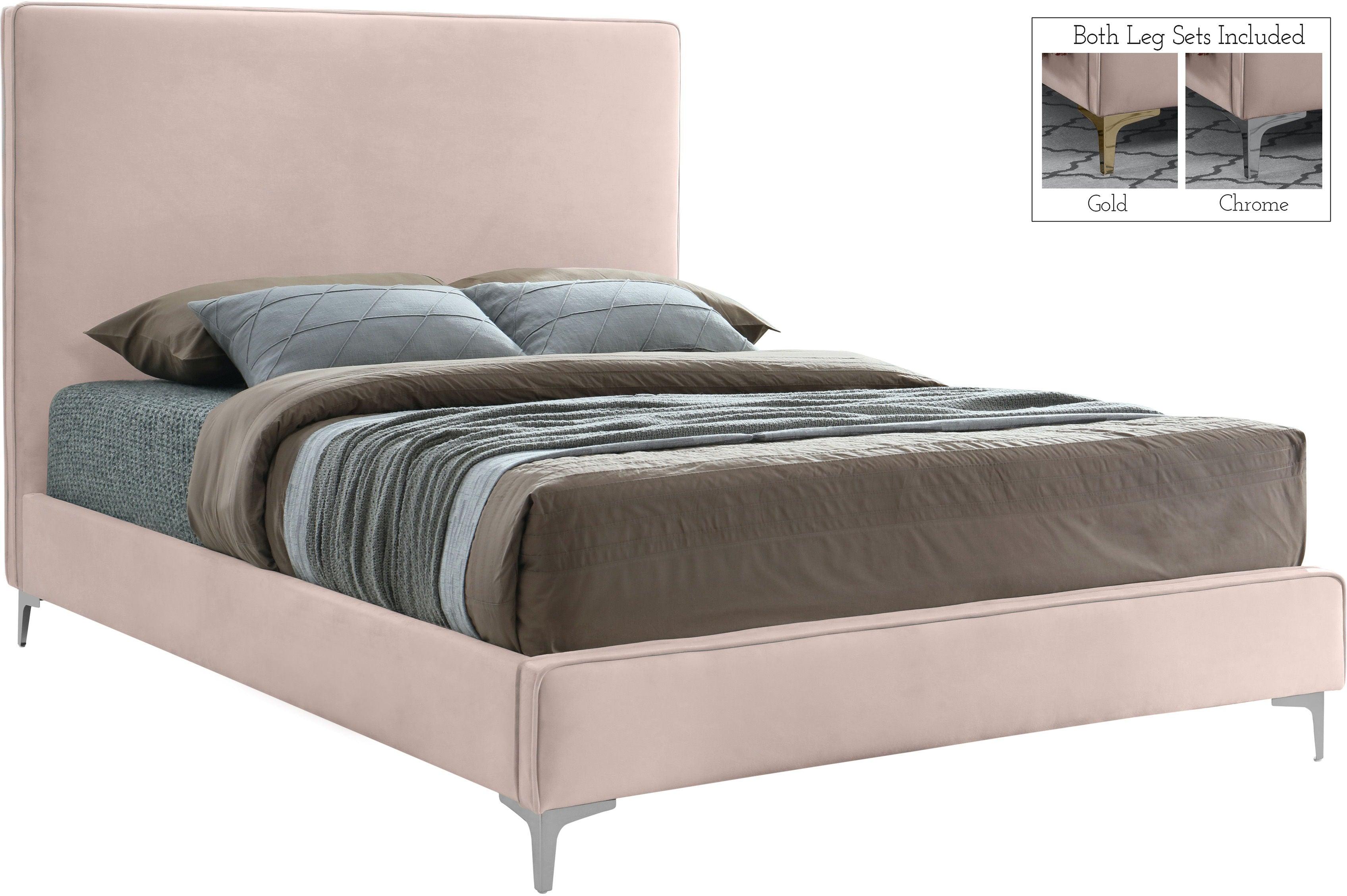 Meridian Furniture - Geri - Bed - 5th Avenue Furniture