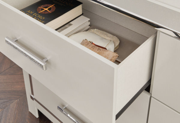 Zyniden - Silver - Five Drawer Chest - 5th Avenue Furniture