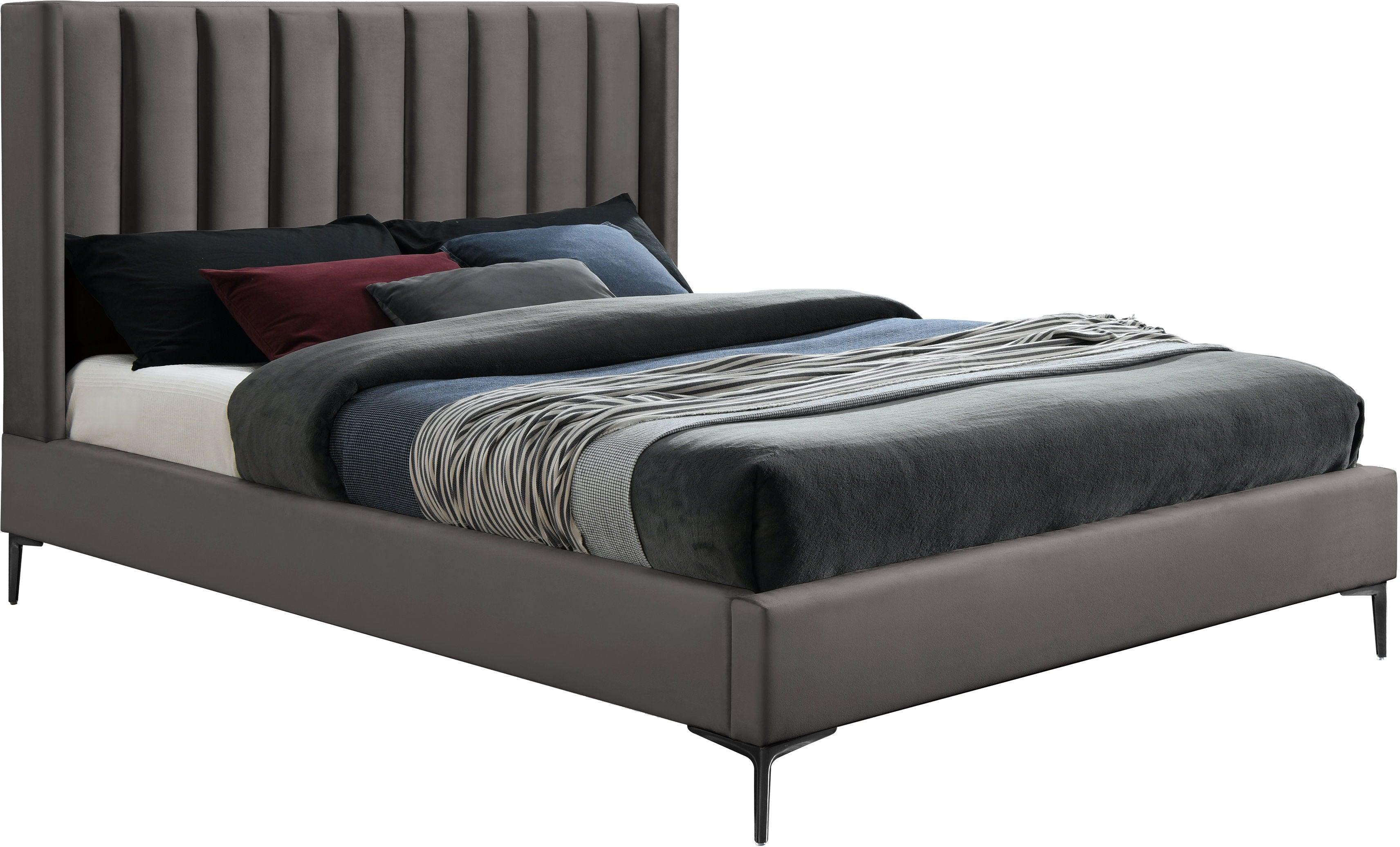 Meridian Furniture - Nadia - Bed - 5th Avenue Furniture