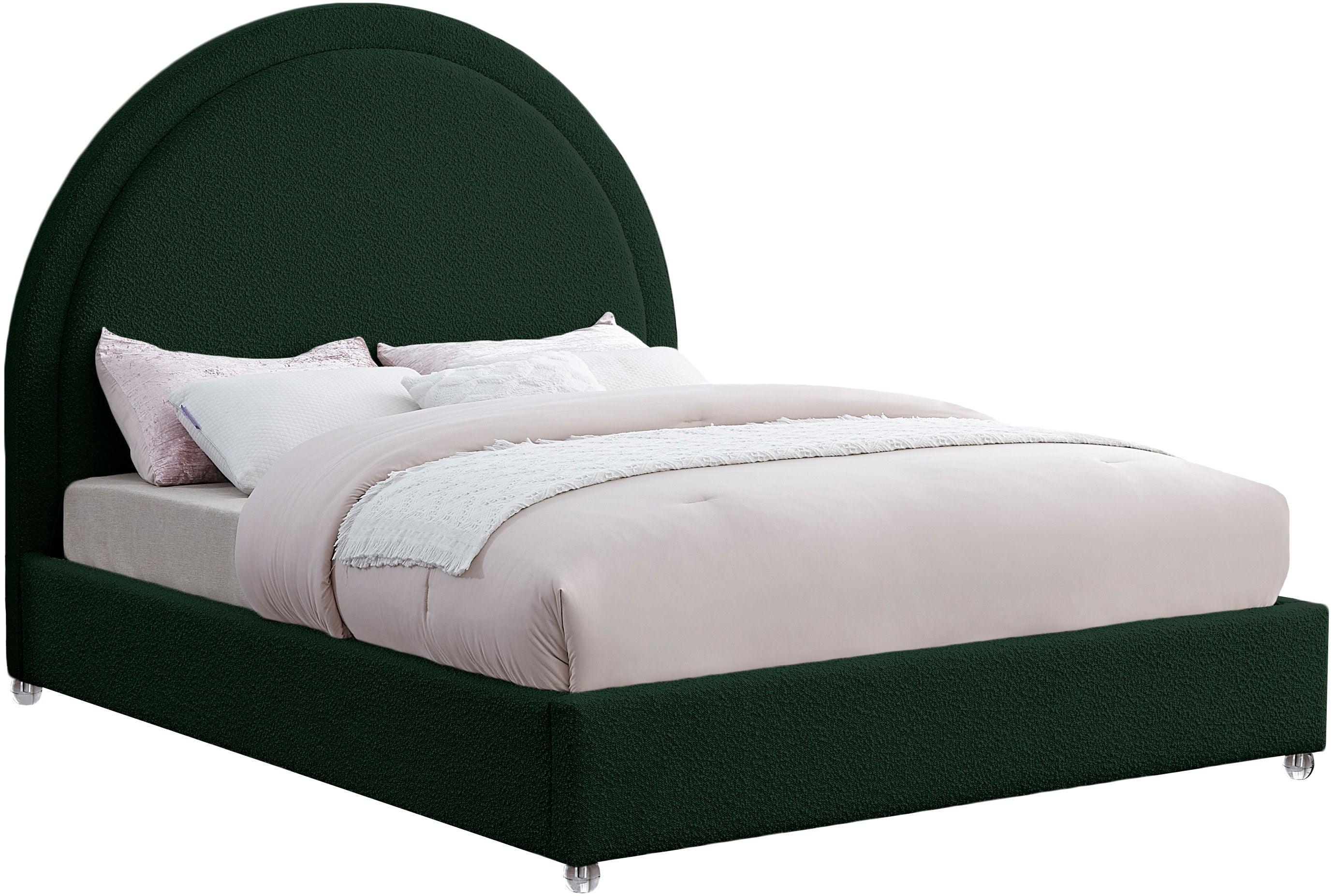 Meridian Furniture - Milo - Bed - 5th Avenue Furniture