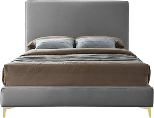 Meridian Furniture - Geri - Bed - 5th Avenue Furniture