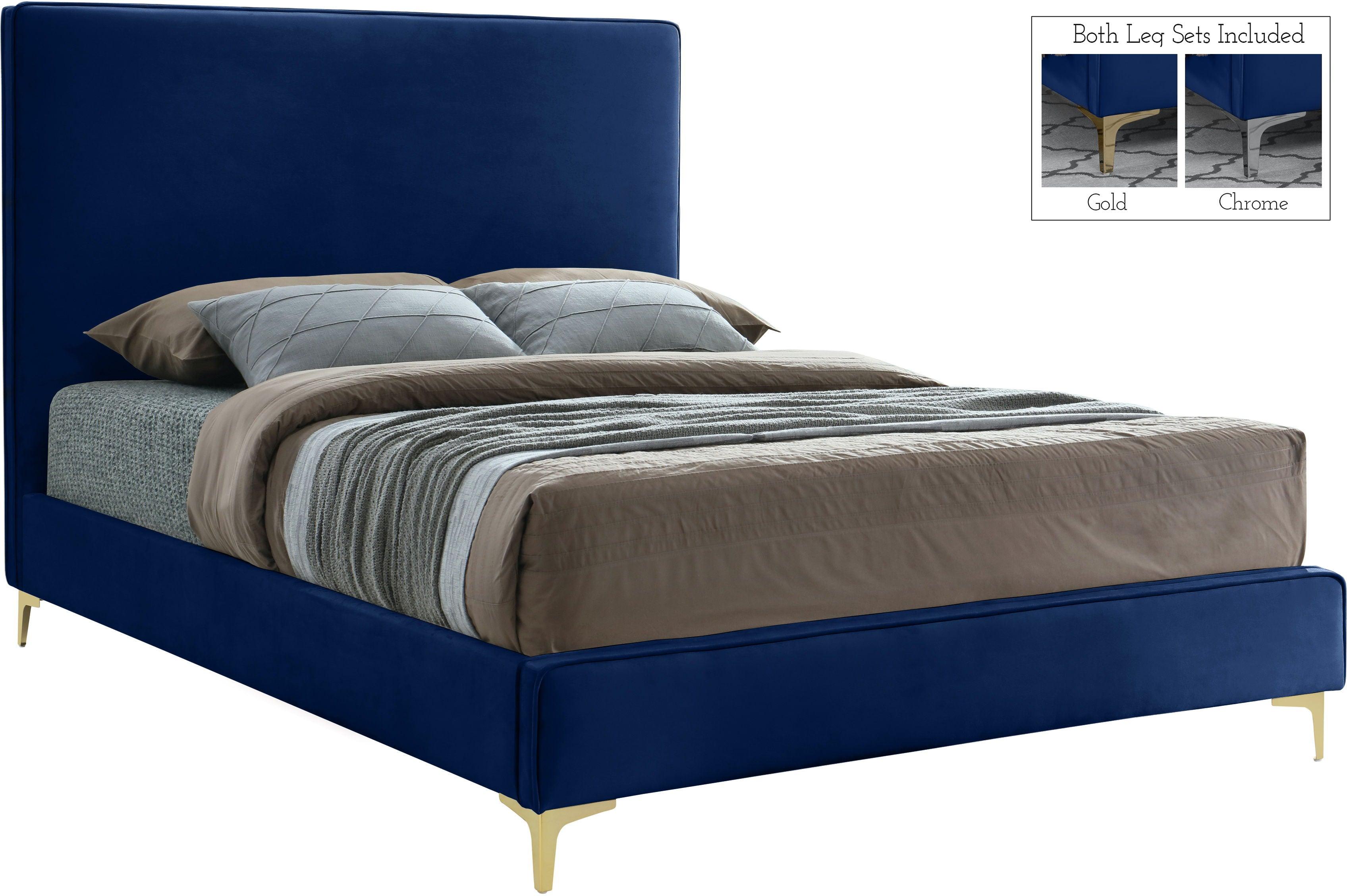 Meridian Furniture - Geri - Bed - 5th Avenue Furniture