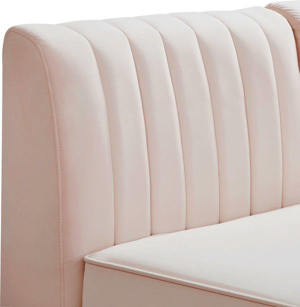 Meridian Furniture - Alina - 4 Pc. Sectional - 5th Avenue Furniture