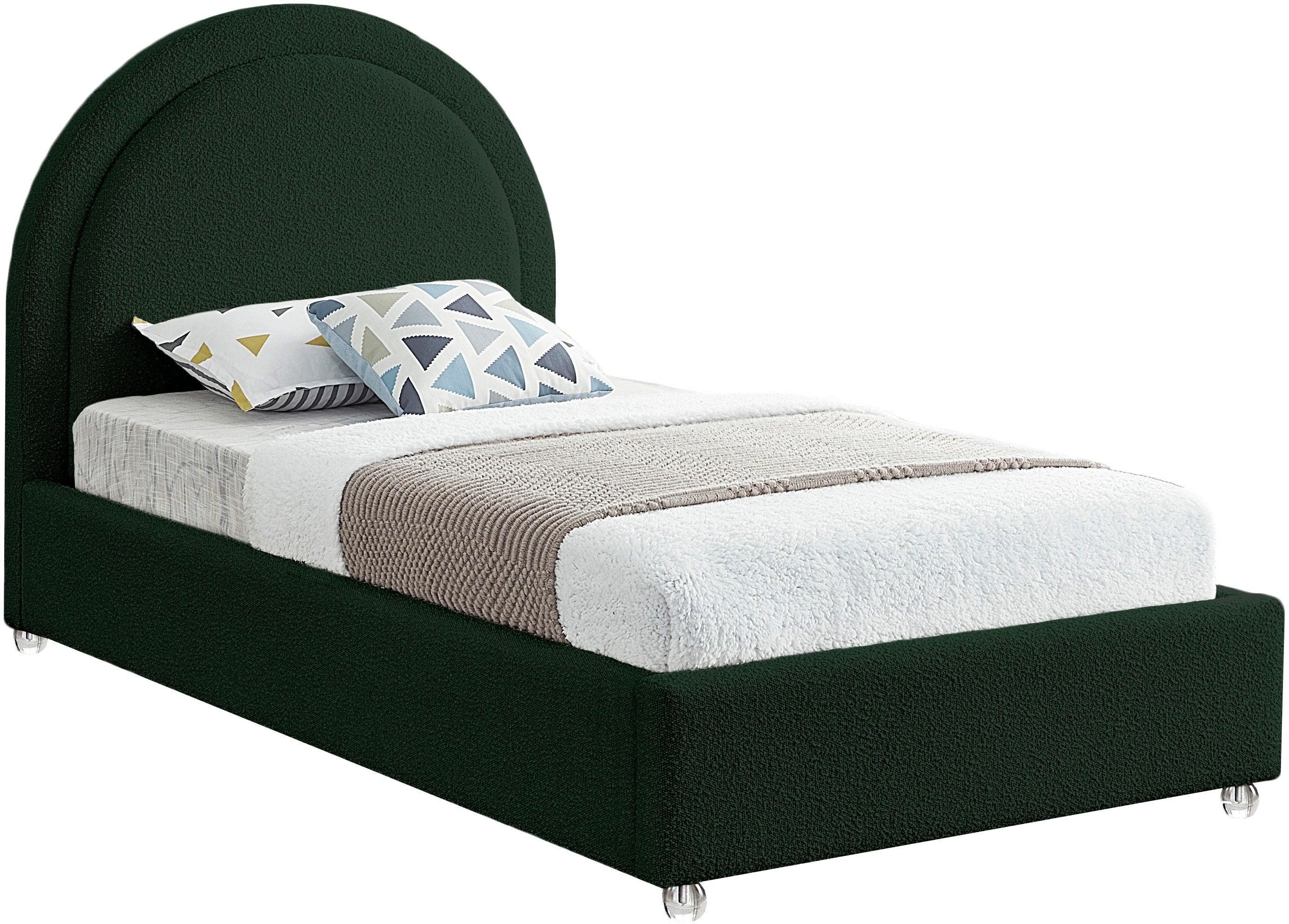 Meridian Furniture - Milo - Bed - 5th Avenue Furniture