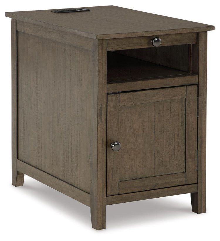 Signature Design by Ashley® - Treytown - Grayish Brown - Chair Side End Table - 5th Avenue Furniture