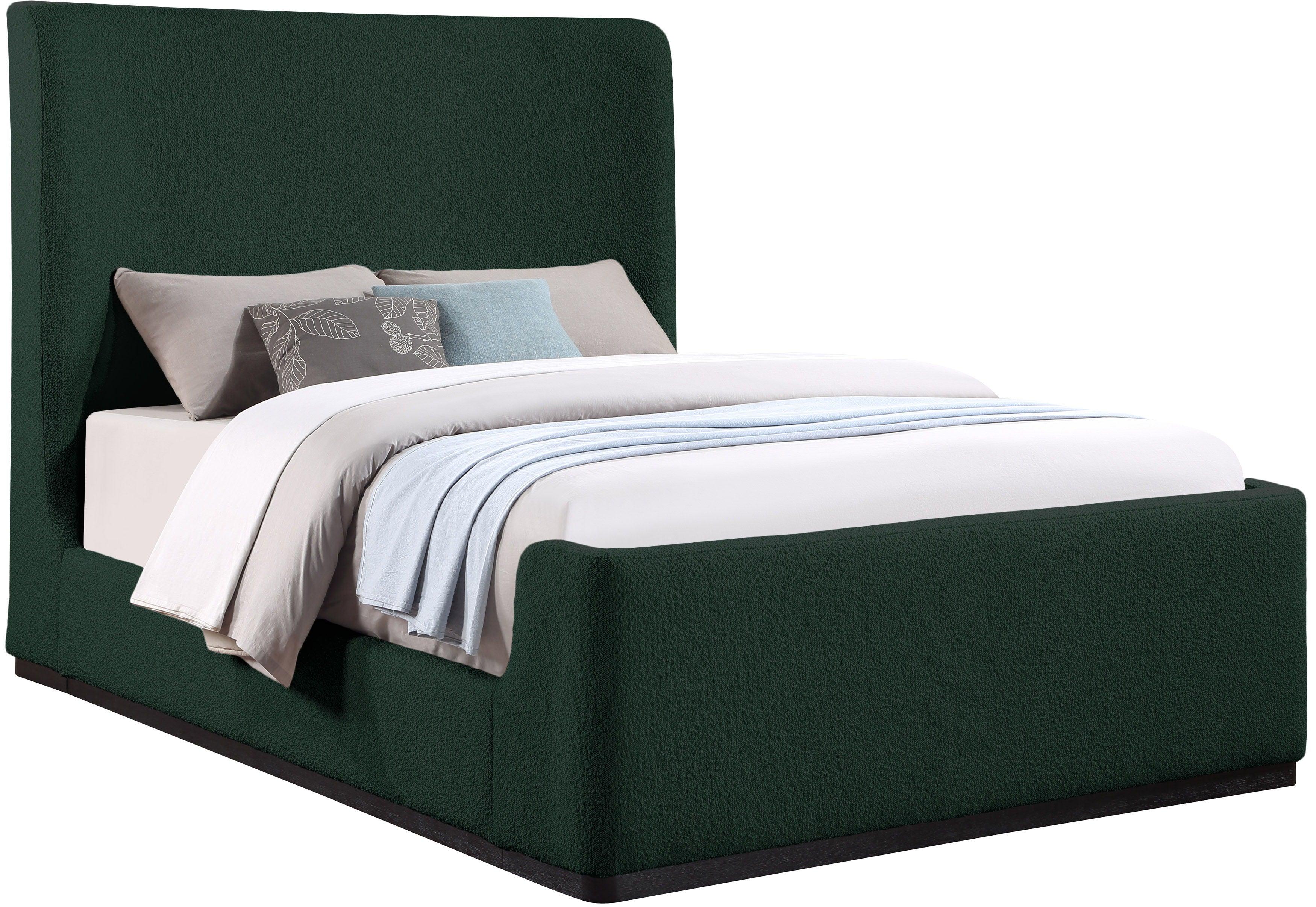 Meridian Furniture - Oliver - Bed - 5th Avenue Furniture