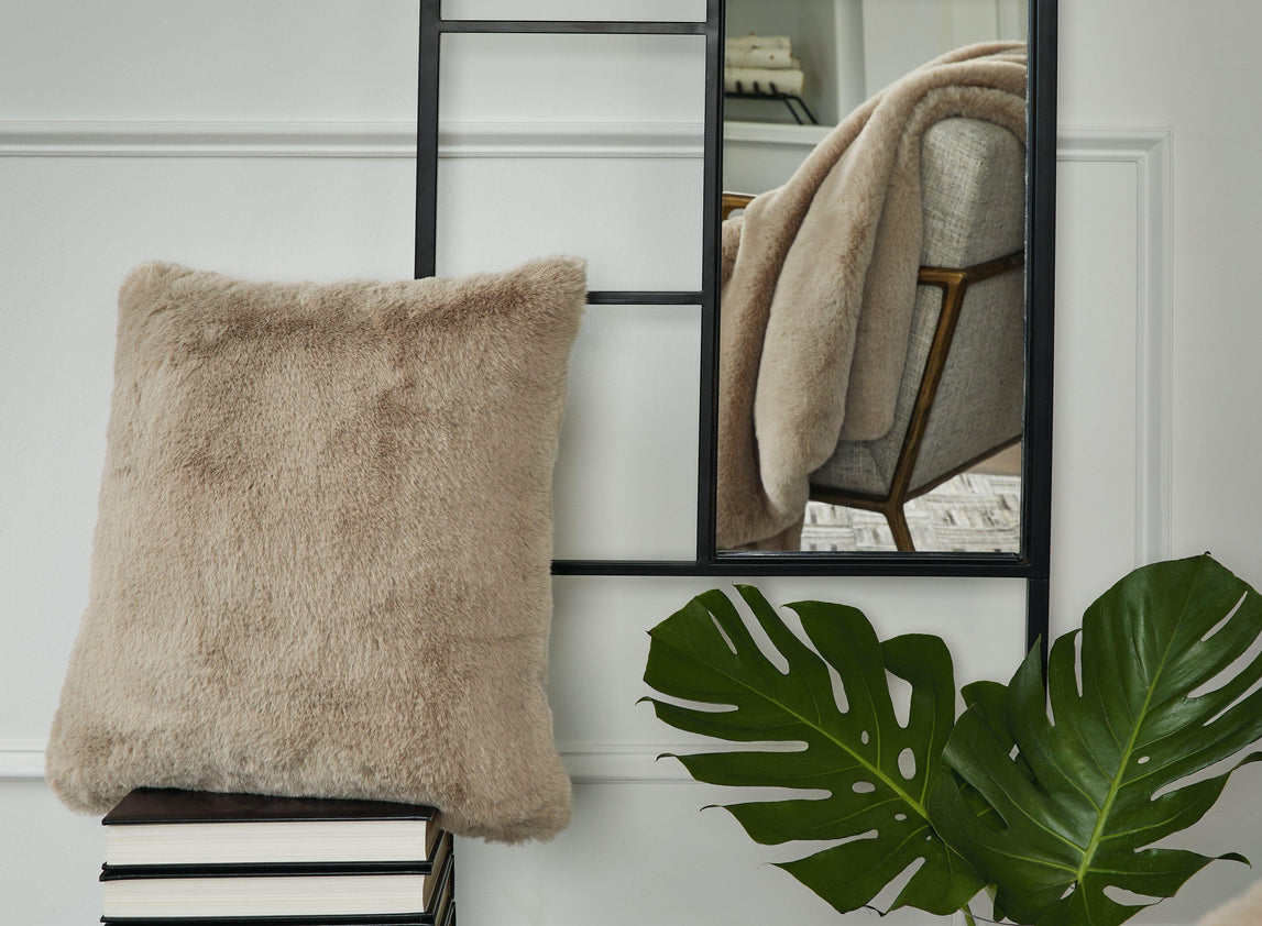 Ashley Furniture - Gariland - Faux Fur Pillow - 5th Avenue Furniture