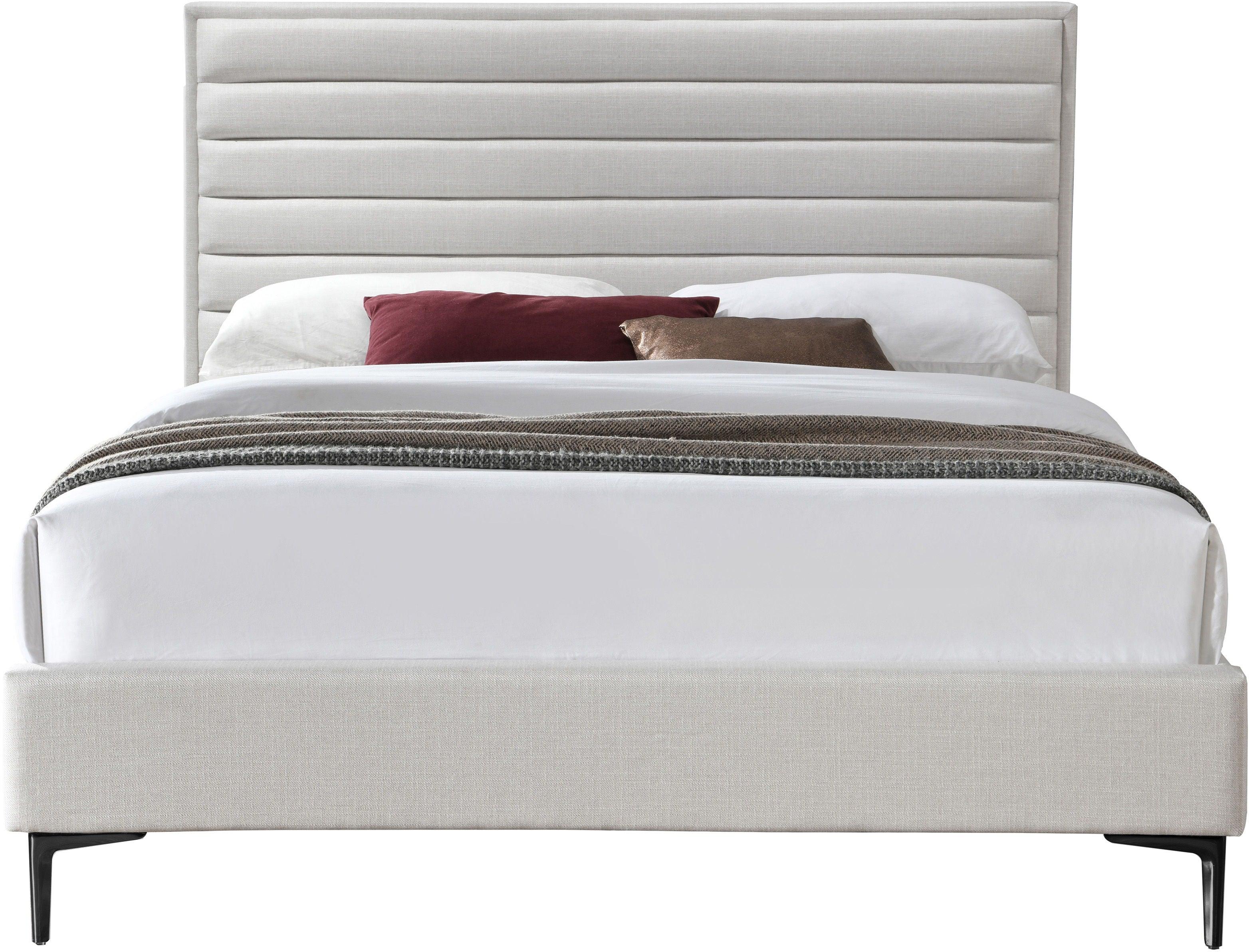 Meridian Furniture - Hunter - Bed - 5th Avenue Furniture