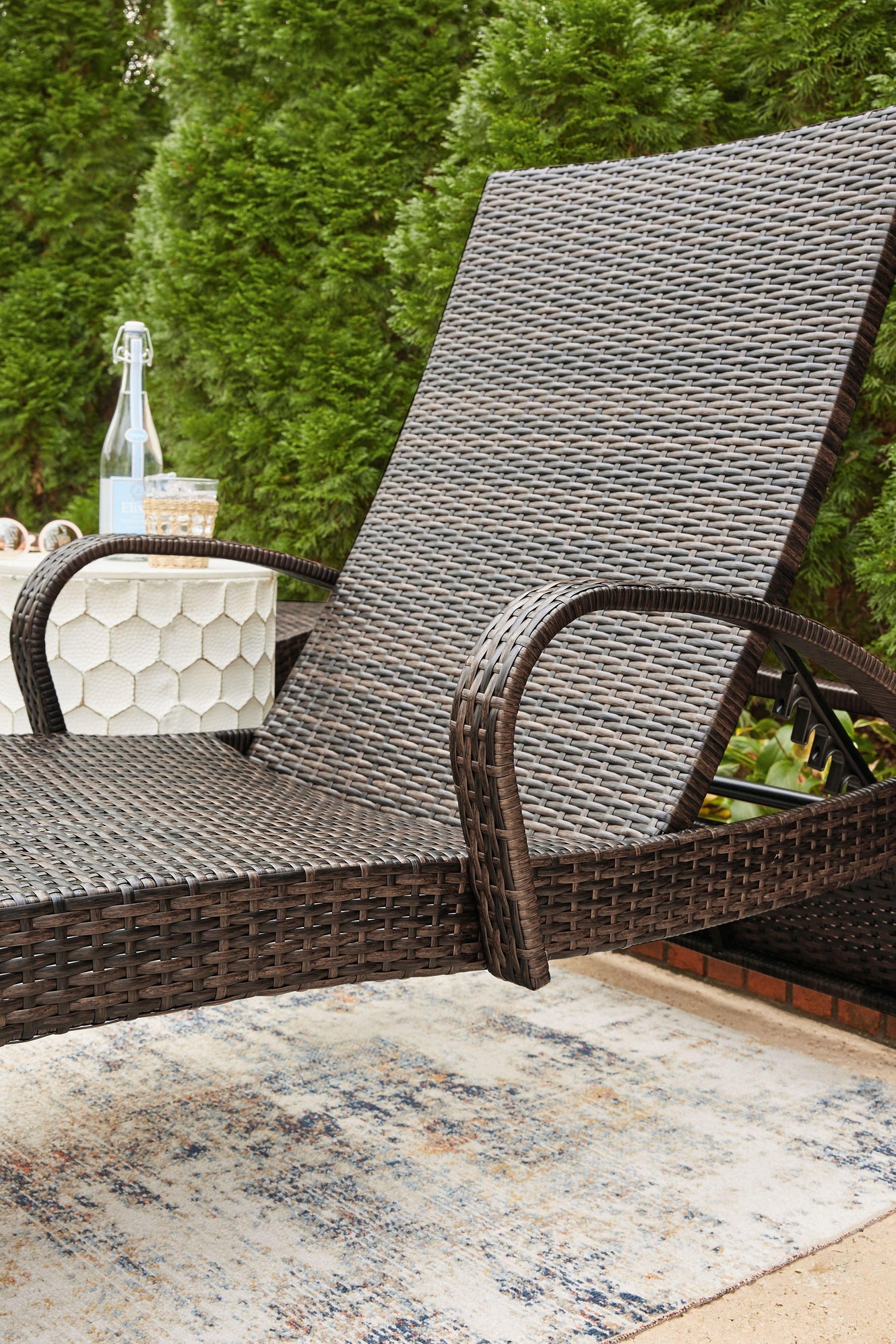 Signature Design by Ashley® - Kantana - Chaise Lounge - 5th Avenue Furniture