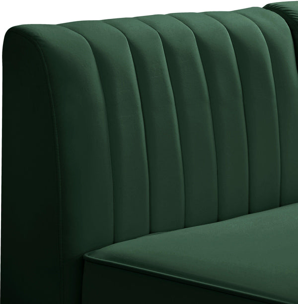 Meridian Furniture - Alina - 4 Pc. Sectional - 5th Avenue Furniture