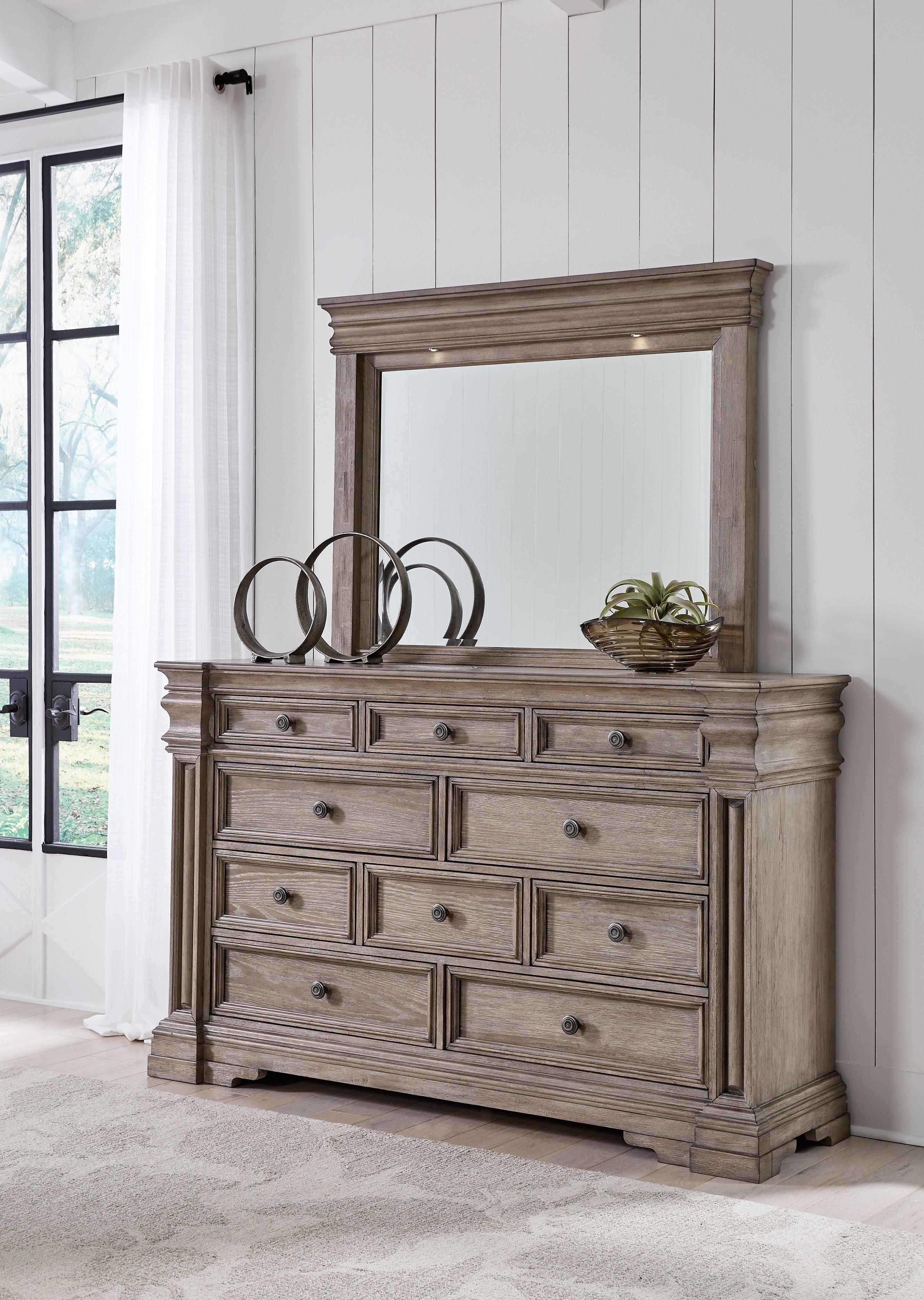 Signature Design by Ashley® - Blairhurst - Light Grayish Brown - Dresser And Mirror - 5th Avenue Furniture